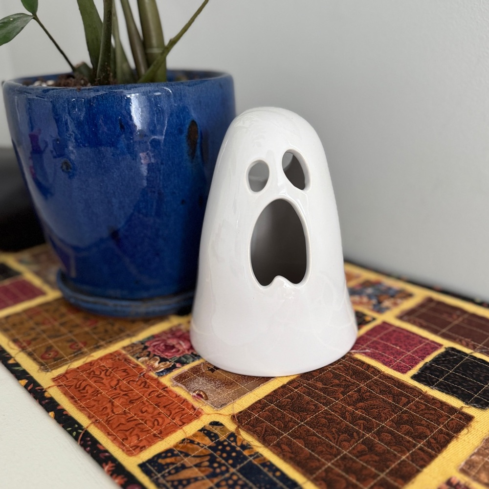 Ceramic Ghost - Picture 2 of 12